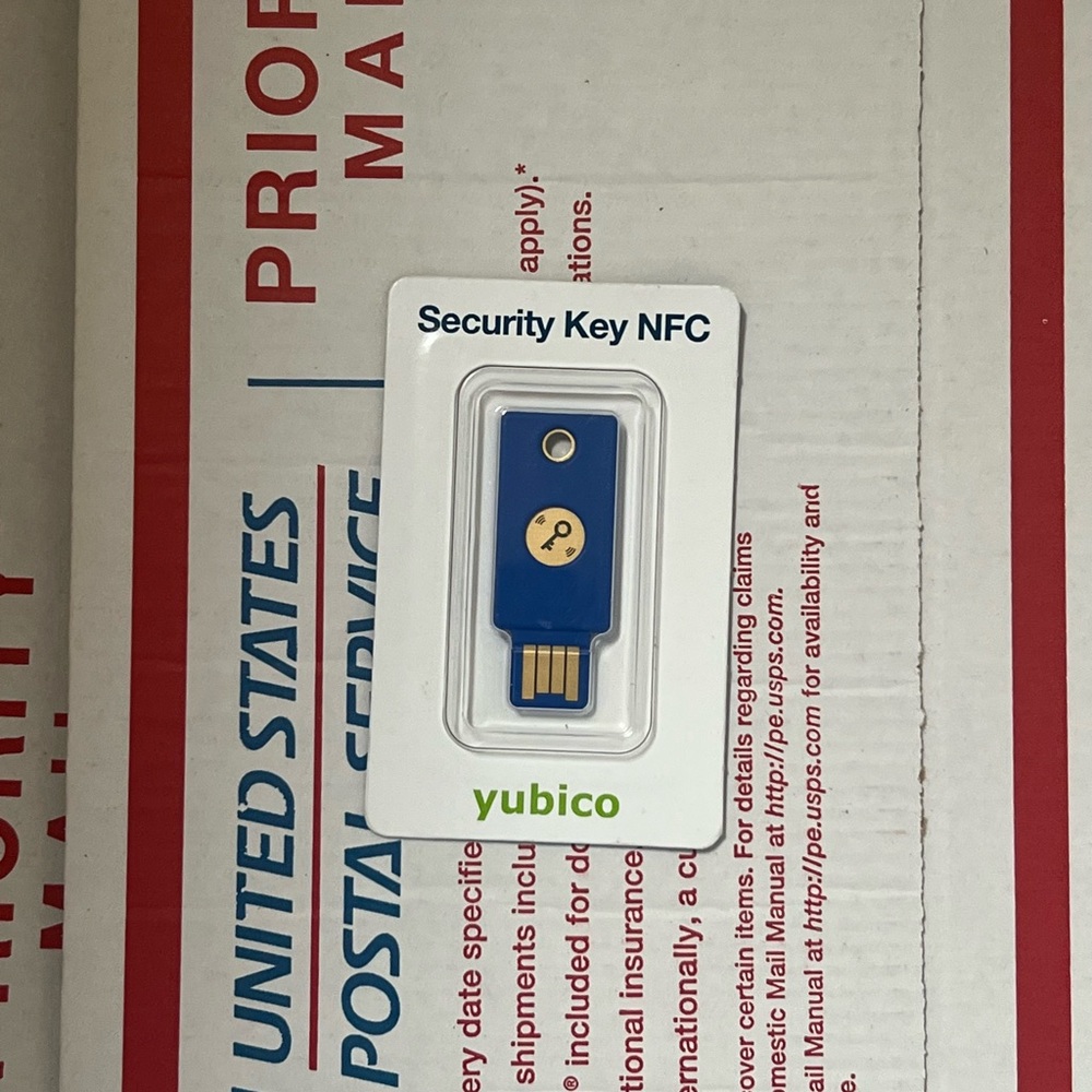 Yubico YubiKey 2 Factor Contactless FIPS USB-C Security Key